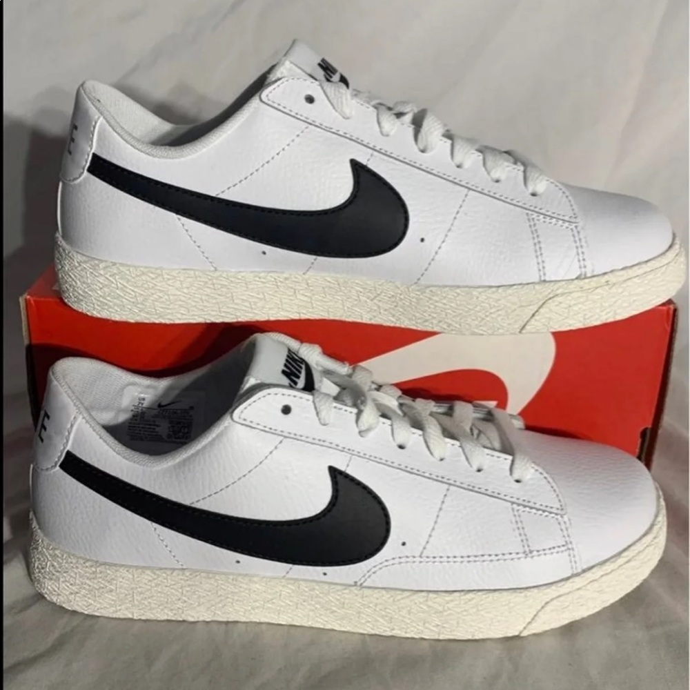 nike low blazer